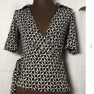 ❤️Diane Von Furstenburg Silk Wrap Top Sz S 4 ❤️EUC